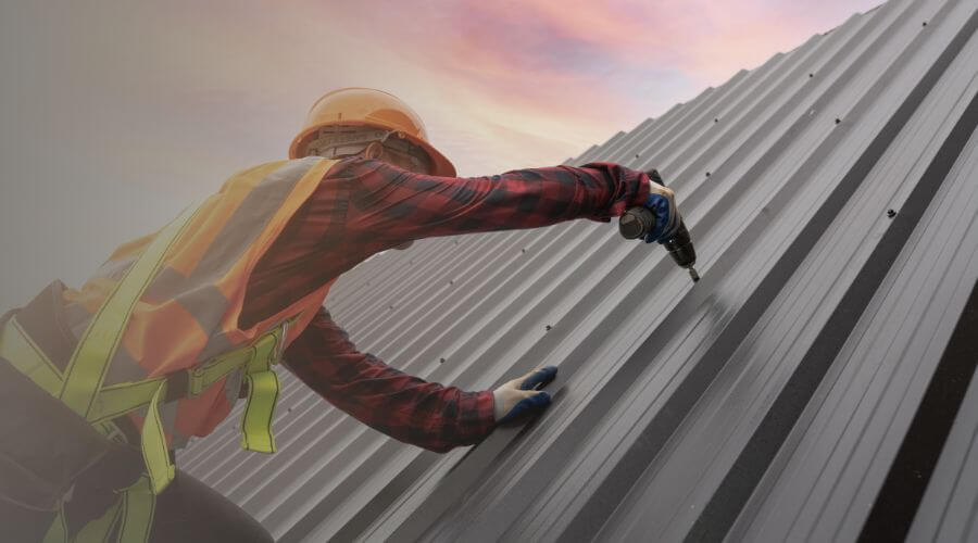 Professional gutter cleaning in Cairo, MO